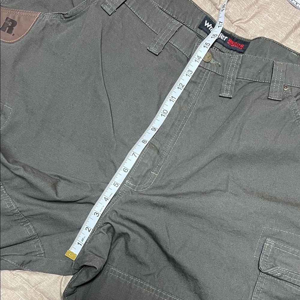 NWT Wrangler Riggs Workwear Men's Ranger Relaxed Fit Pants 44x30 - Picture 4 of 13